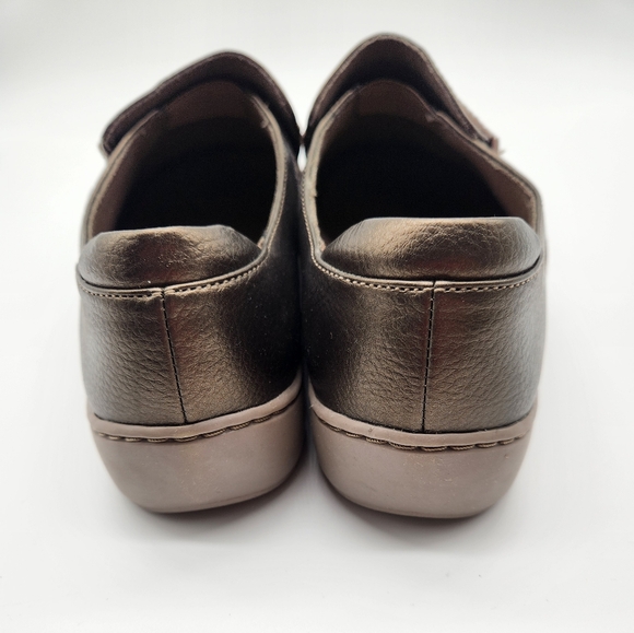 Clarks Leather Cora Poppy Slip On Shoe 8 Wide - Picture 6 of 8